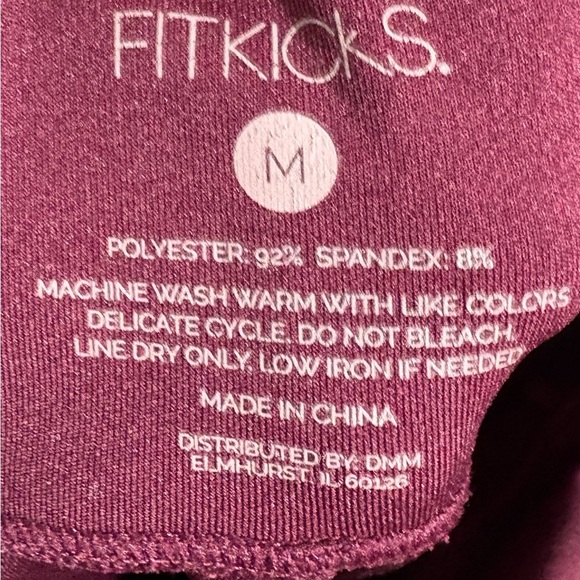 Elegant Maroon Leggings for Women - Picture 4 of 4